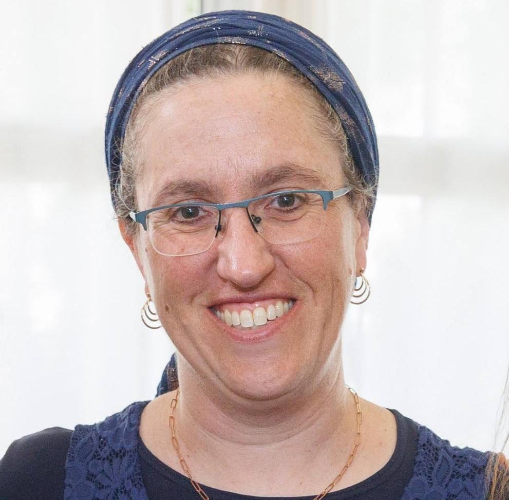 עדינה פרייזר - מורה למחשבים