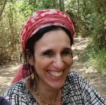 תחיה זלצר - מורה לספרות